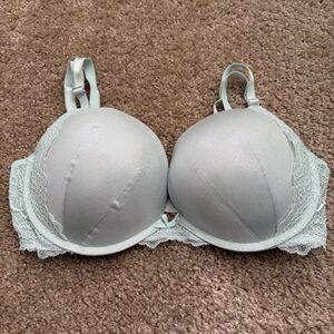 Victoria's Secret Dream Angels Push-Up Mint Green Lace Bra